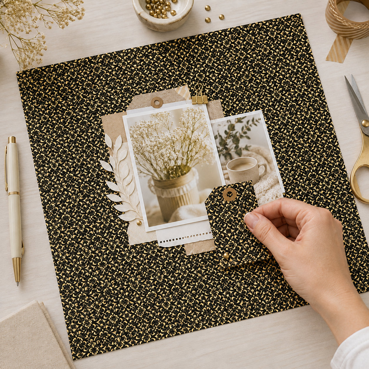 Papel para Scrapbook com Hot Stamping Renda Preta Dourada para Scrapbook e Papelaria Criativa Sh30-033 - Litoarte