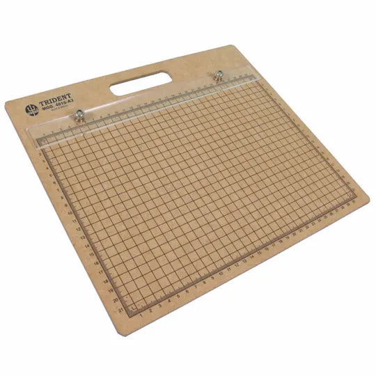 Prancheta Portátil Quadriculada A3 Trident Mdf Natural 4 Mm 45x38,5 Cm - Modelo 4816-a3