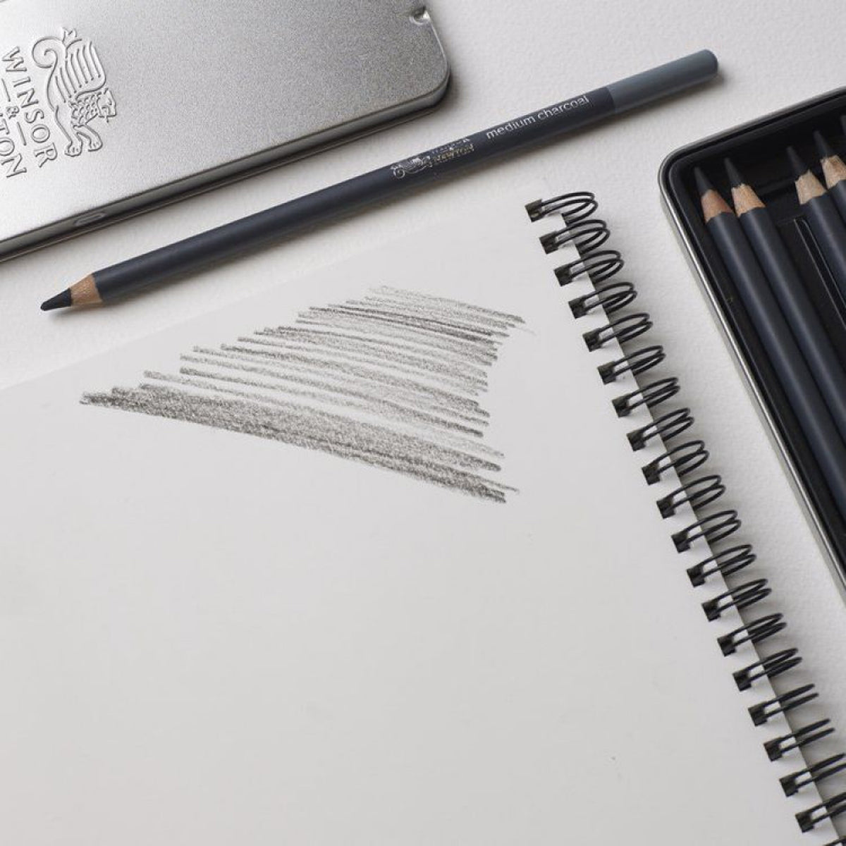 Estojo Lápis Carvão Studio Collection Winsor & Newton com 6 Unidades