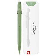 Caneta Esferográfica 849 Caran D'ache Claim Your Style com Estojo de Lata  - Clay Green