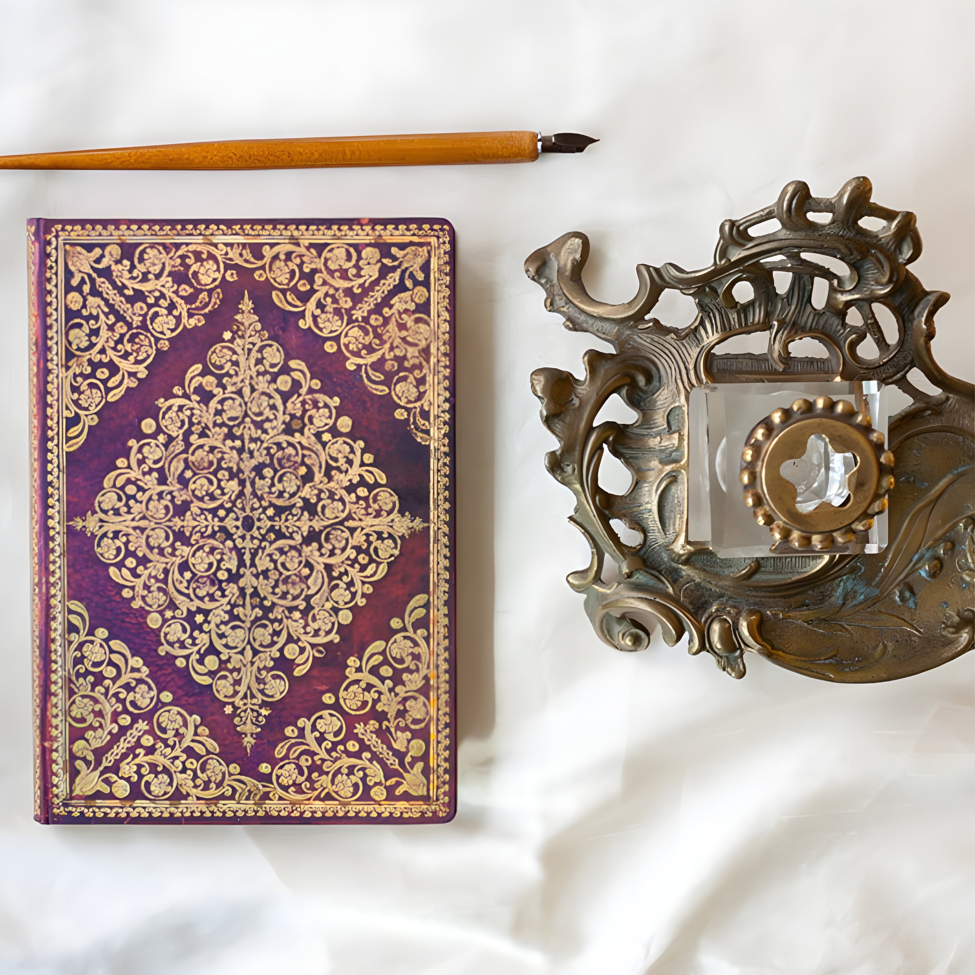 Caderno Paperblanks Viola Capa Dura Midi 120g/m² 13x18cm 144 Páginas com Pauta - Pb8116-6