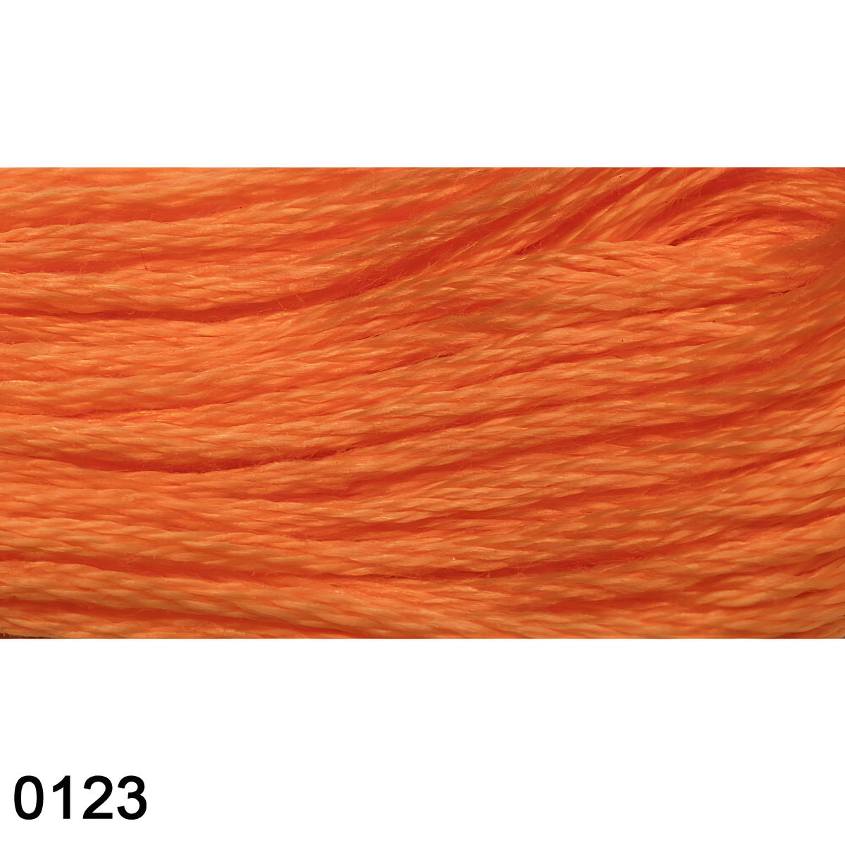 194376-linha-p-bordar-maxi-mouline-8mt-0123-569579