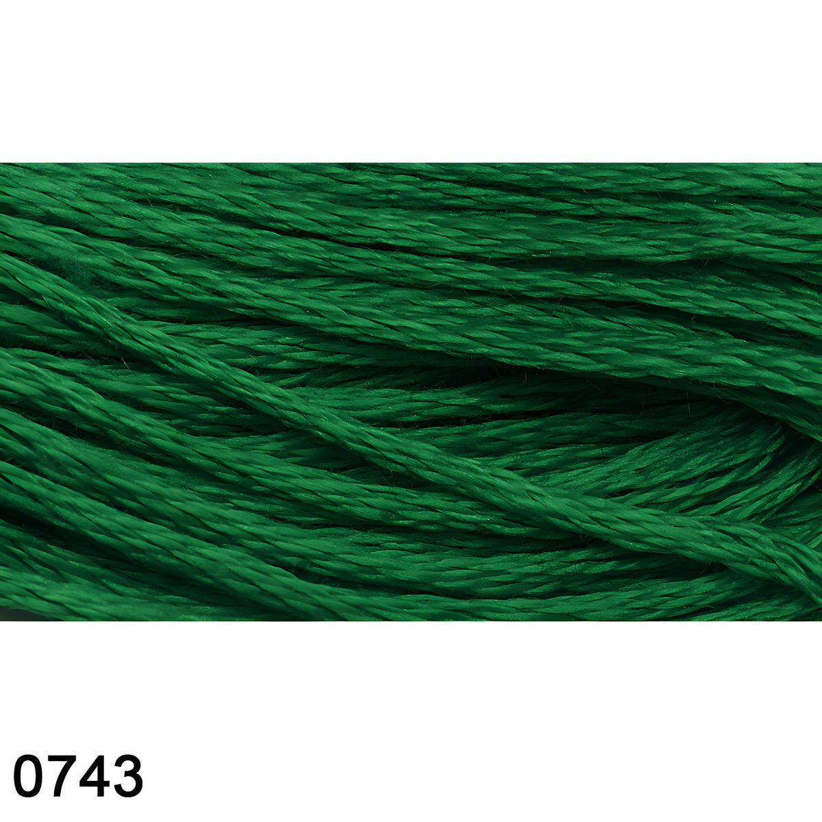 194757-linha-p-bordar-maxi-mouline-8mt-0743-569897