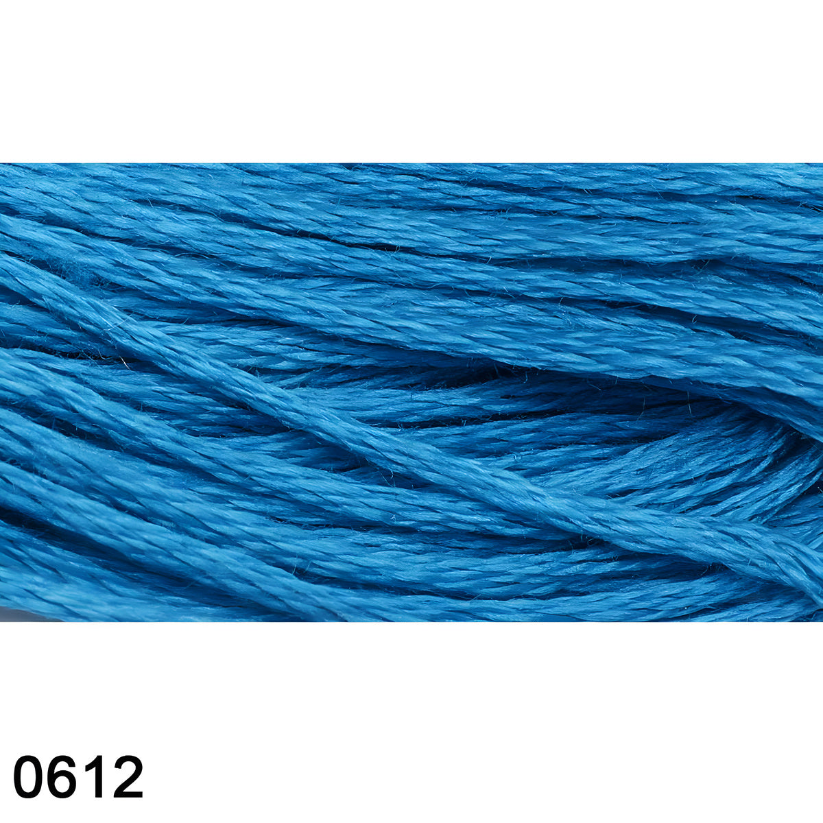 194835-linha-p-bordar-maxi-mouline-8mt-0612-569582