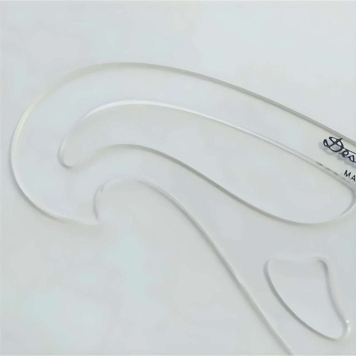 Curva Francesa Acrílico 13,5x5,5 Cm Trident Modelo 1101 - Gabarito de Curvas para Desenho Técnico