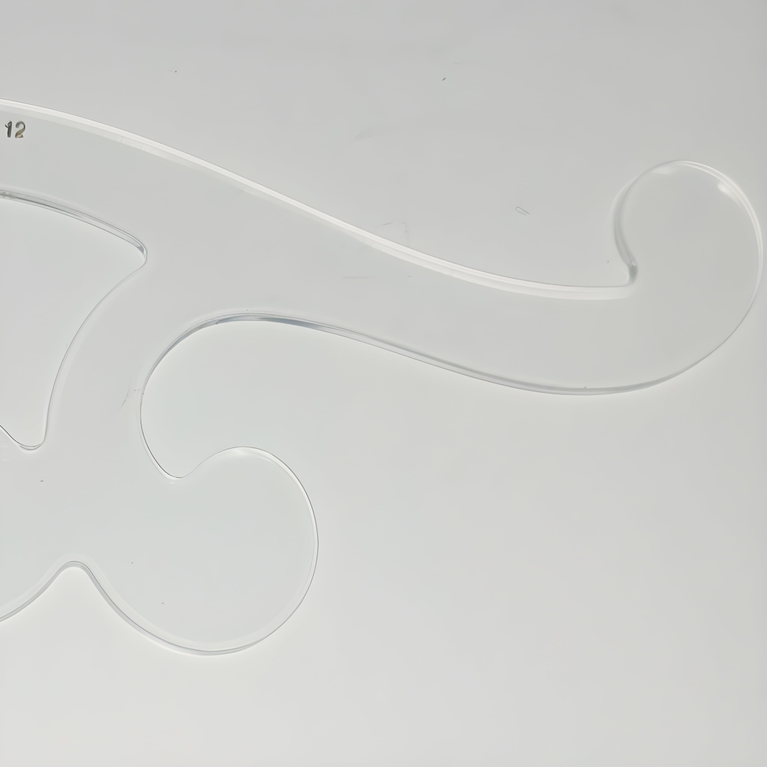 Curva Francesa Acrílico 25x11 Cm Trident Modelo 1112 - Gabarito de Curvas para Desenho Técnico
