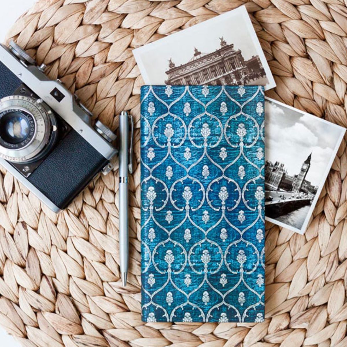 Caderno Paperblanks Blue Velvet Capa Dura Slim 85g/m² 9,5x18cm 176 Páginas com Pauta - Pb6388-9