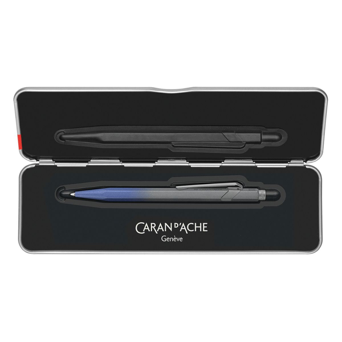 Caneta Esferográfica 849 Caran D'ache Claim Your Style com Estojo de Lata  - Stormy Blue