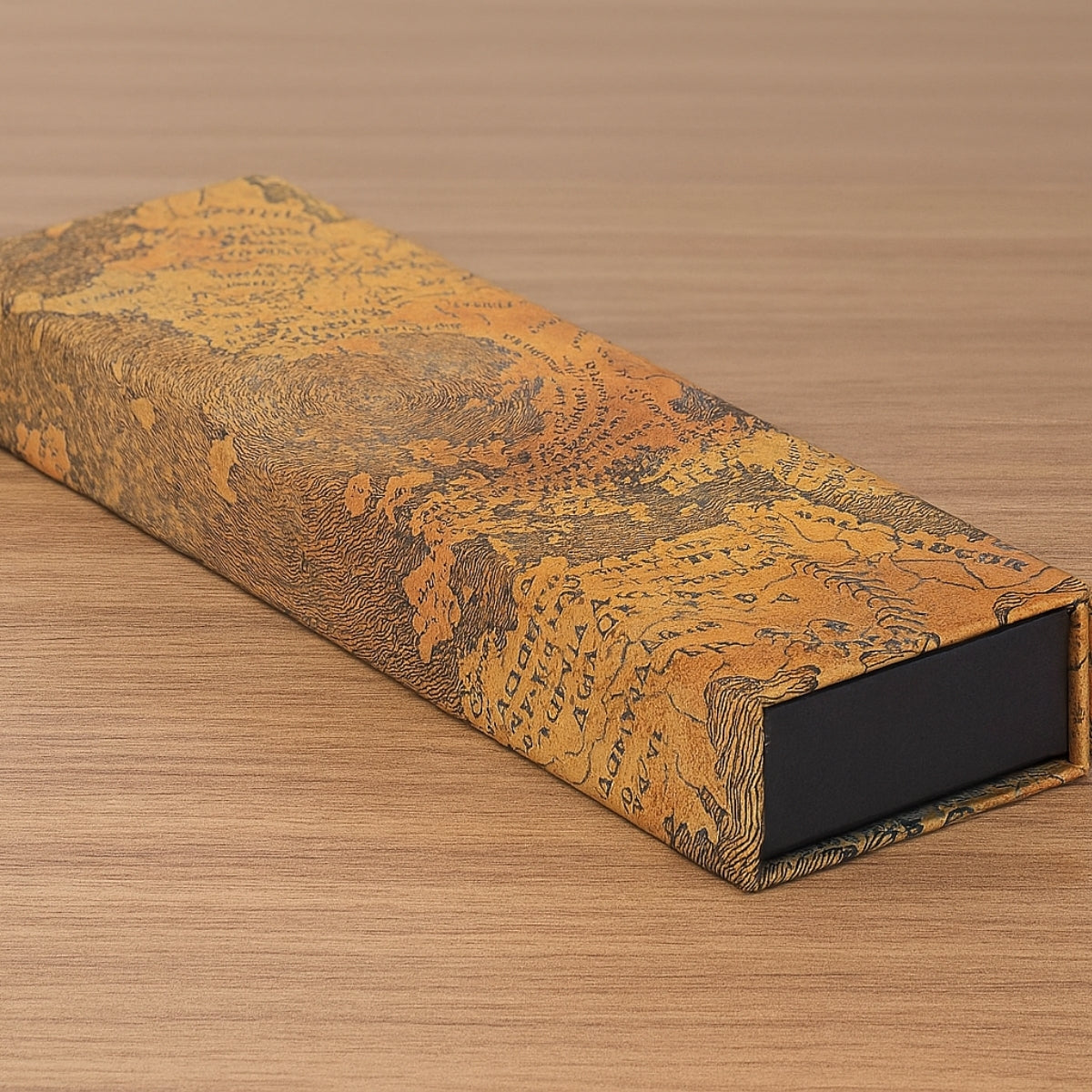 Estojo Paperblanks com Fecho Magnético 22x3x6,8cm - Globe de Hunt - Pb7272-0  