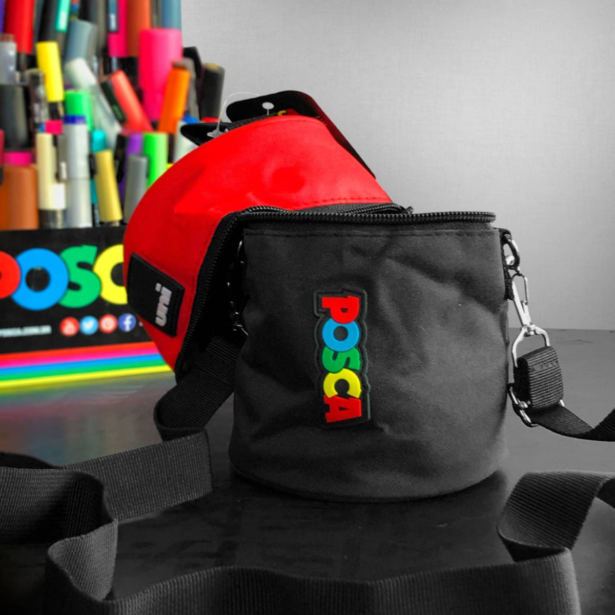 Estojo Bag Vazio Redondo para Caneta Posca Uniball 