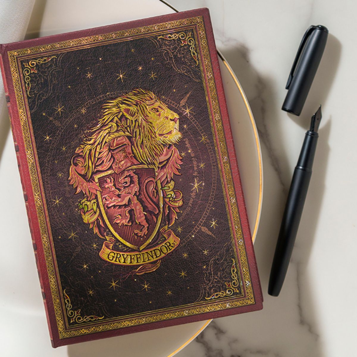 Caderno Paperblanks Midi Harry Potter Gryffindor Journal 120g/m² 13x18cm 144 Páginas Pautado