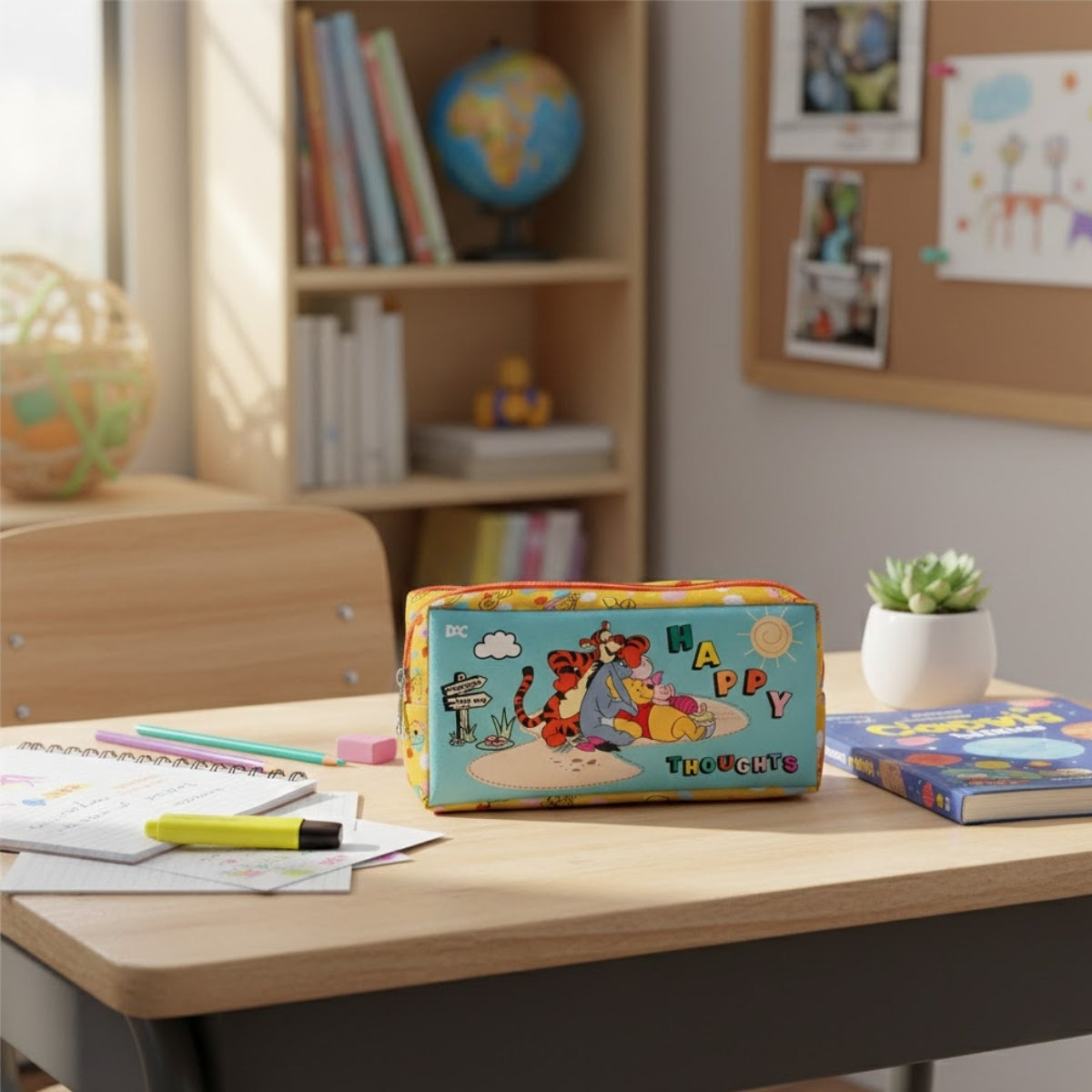 Estojo Duplo com 2 Zíperes em Tecido - Pooh 19,5x8,7cm Dac - 5163