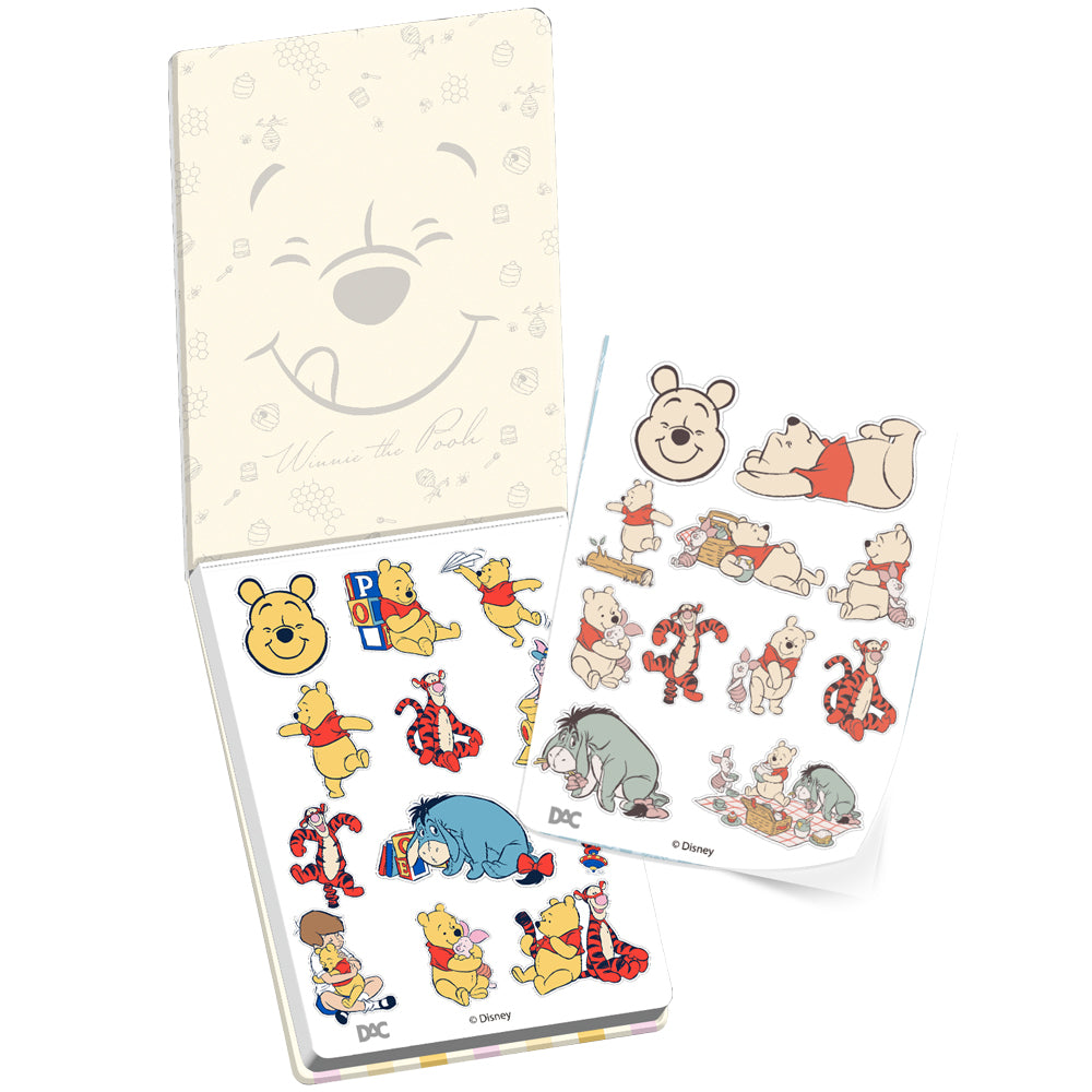 Caderno de Adesivos com 20 Folhas e 200 Adesivos - Pooh 15x21cm Dac - 5533