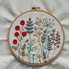 Livro Les Broderies de Marie & Cie 23 - Messages D?amour (Livro em Francês) - Ambientes & Costumes