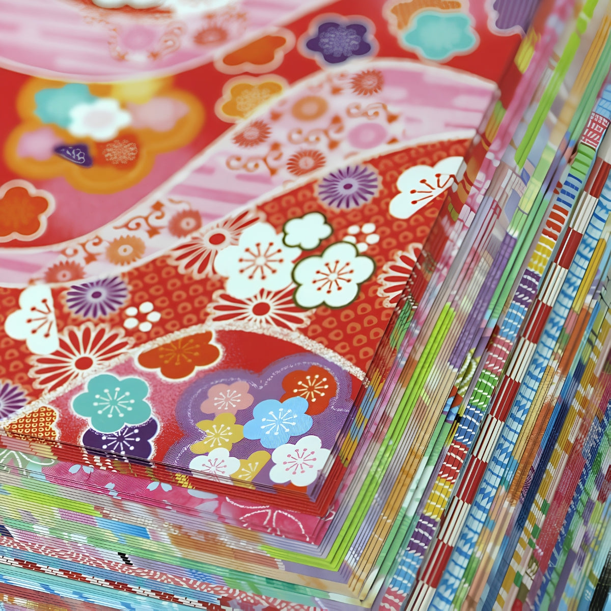 Papel Dobrável Origami 32 Folhas Toyo Yuzen Chiyogami Hanakoji Floral Japonês 15x15cm - Miwa