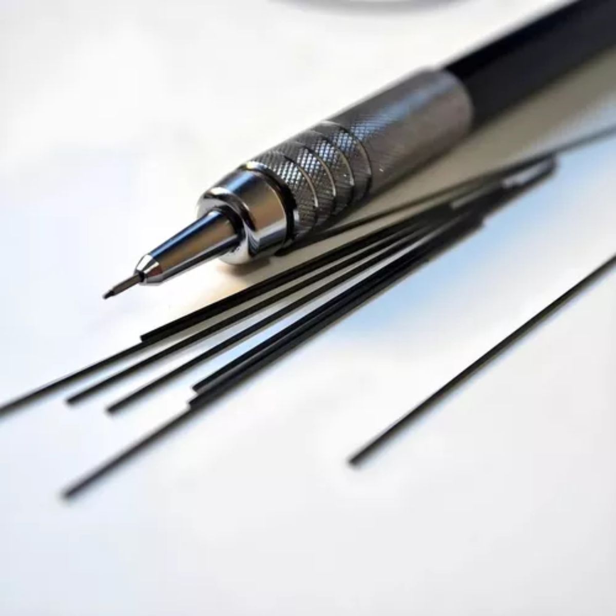 Grafite Hi - Polymer Super com 12 Unidades - Pentel