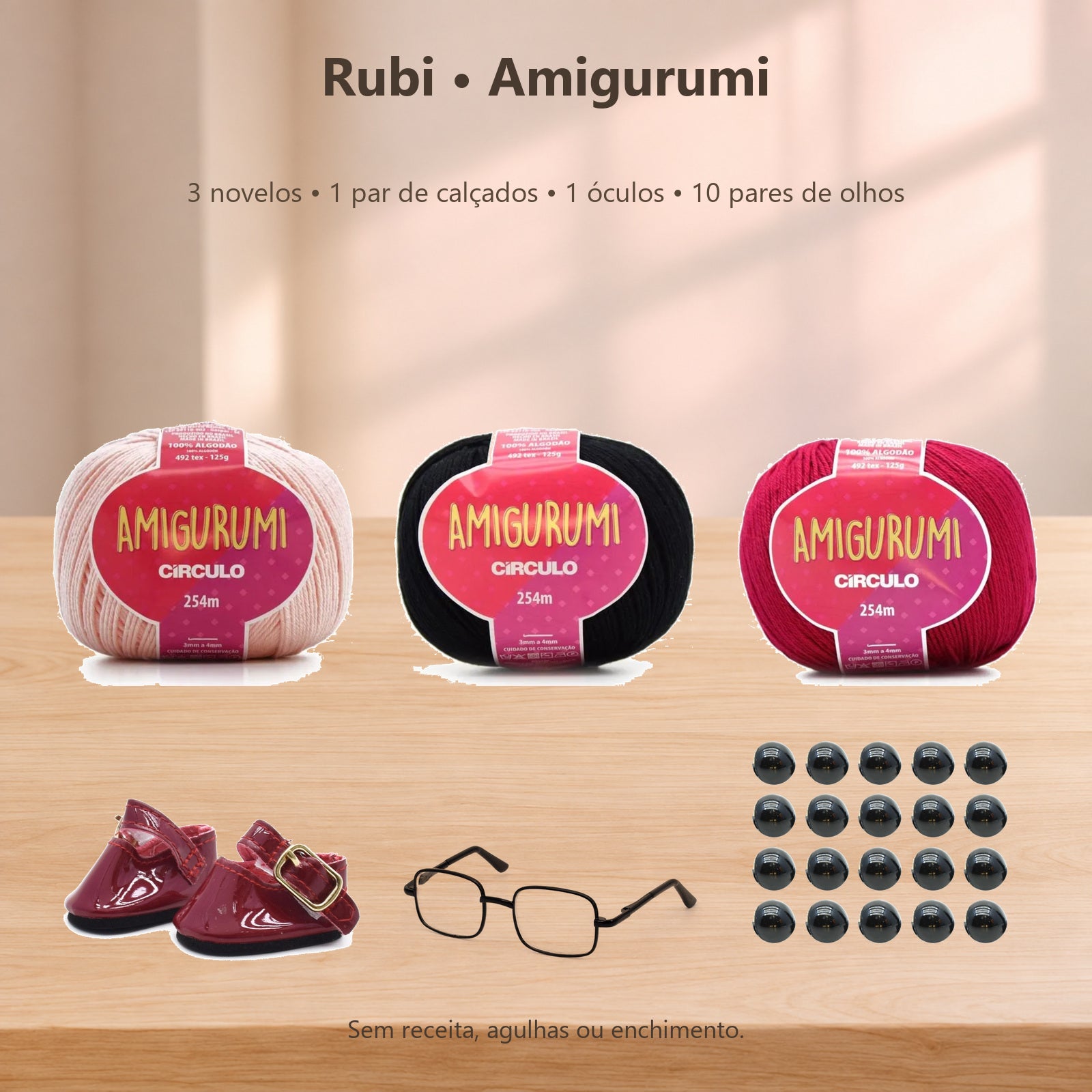 Kit Amigurumi 3 Novelos Macadâmia, Preto e Rubi 125g e Acessórios