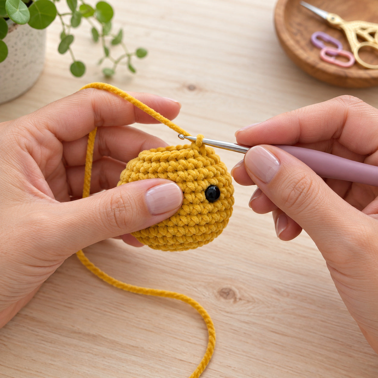 236189-fio-amigurumi-chenille-slim-tex526-80g-152m-7069-614614