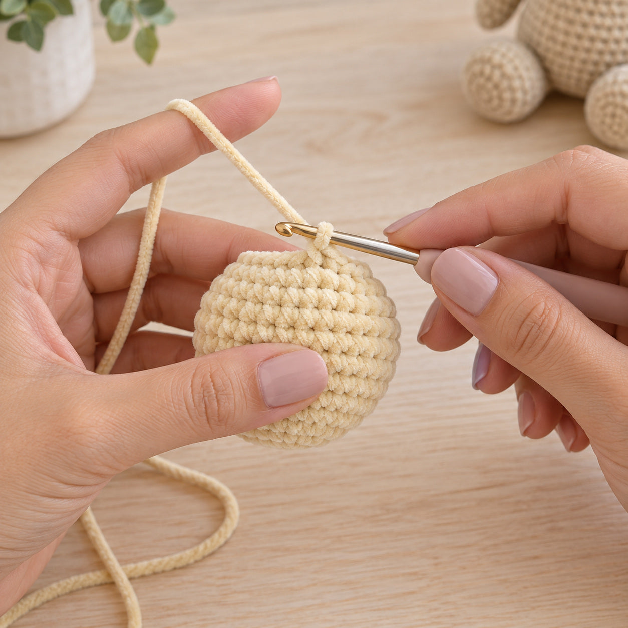 236206-fio-amigurumi-chenille-slim-tex526-80g-152m-7072-614617