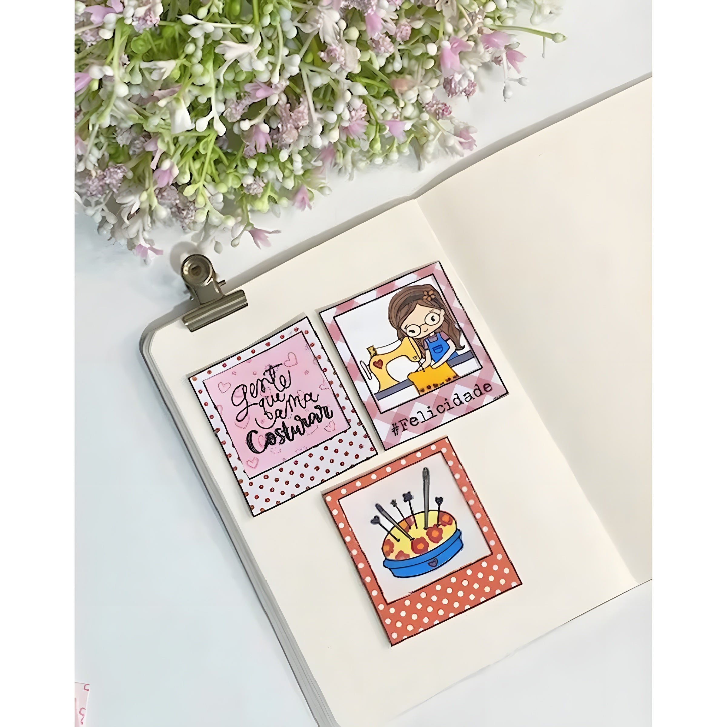 Mini Carimbo Costurando com Amor Scrapbook - Lilipop